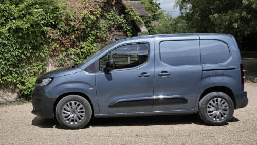CITROEN BERLINGO XL DIESEL 1.5 BlueHDi 130ps Van Driver EAT8 view 16